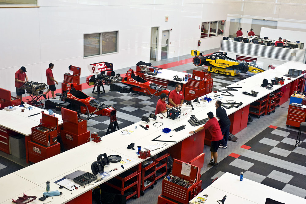 Le tecnologie più avanzate nel campo degli utensili e dei trattamenti superficiali spingono la partnership fra Ganassi e Kennametal per le macchine Indy